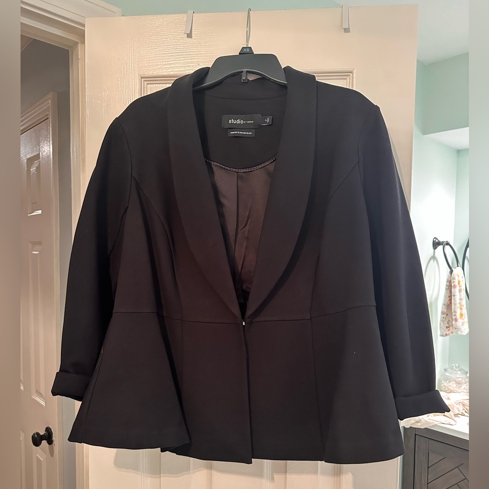 Torrid Women’s Black Blazer